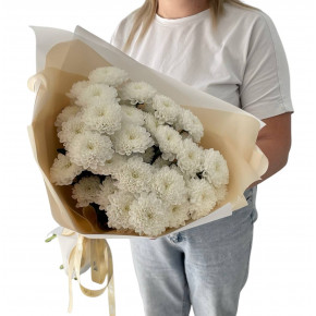 “Пять белых хризантем”